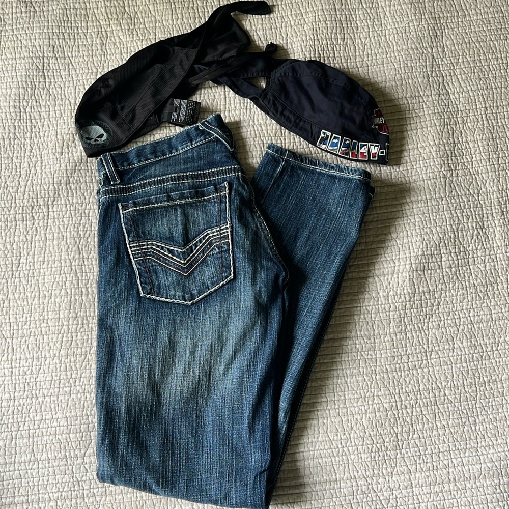 Harley Davidson jeans and two dew rags